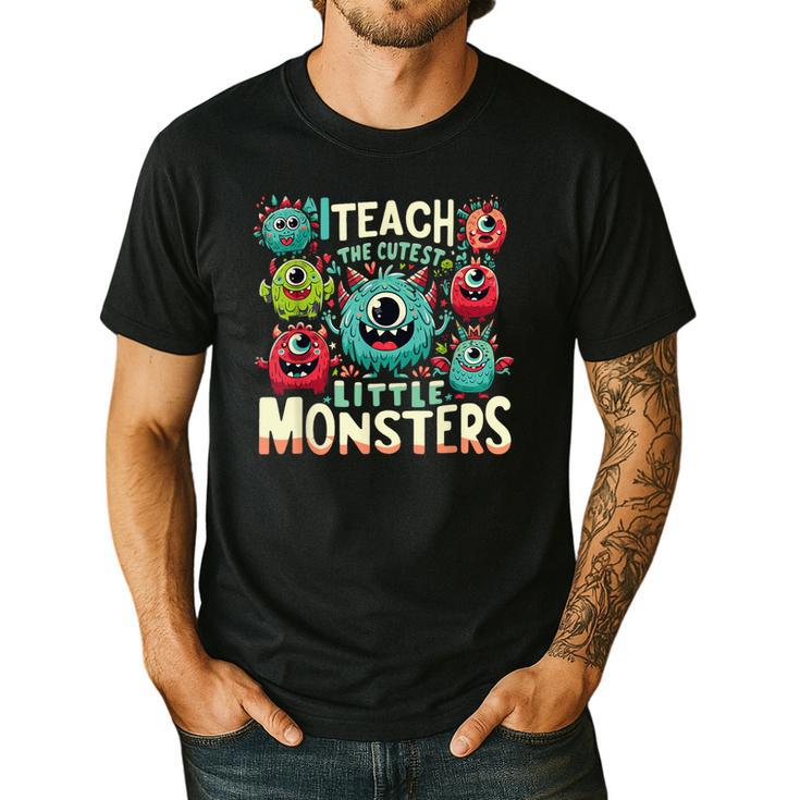 I Teach The Cutest Little Monsters Teacher Halloween Outfit Men's Casual T-Shirt