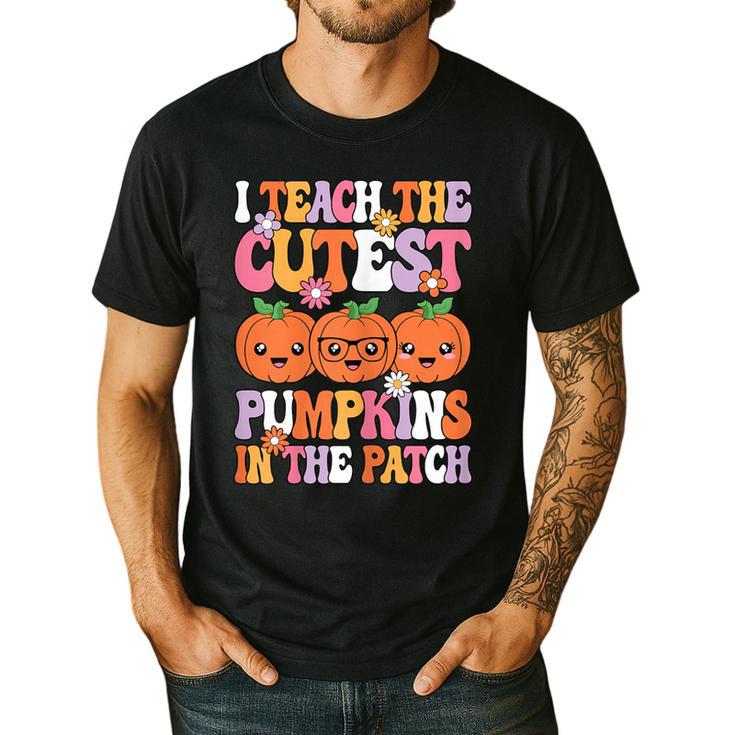 I Teach The Cutest Pumpkins Halloween Fall Teacher Women Men's Casual T-Shirt