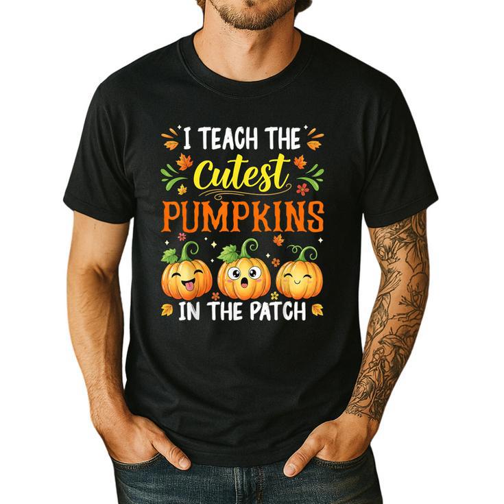 I Teach The Cutest Pumpkins Halloween Teacher Men's Casual T-Shirt