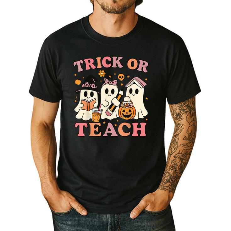Teacher Halloween Trick Or Teach Cute Ghost Coffee Pumpkins Men's Casual T-Shirt