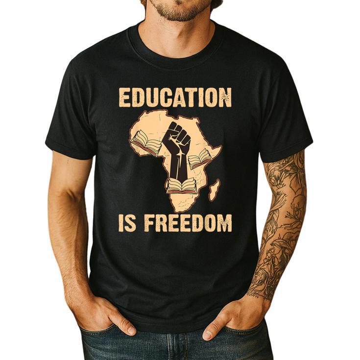 History Education Is Freedom African Map Black Teacher Men's Casual T-Shirt