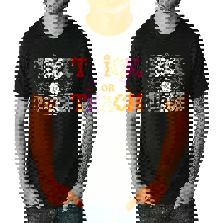 Trick Or Teach Teacher Halloween Costume Men Women Men&#x27;s Casual T-Shirt