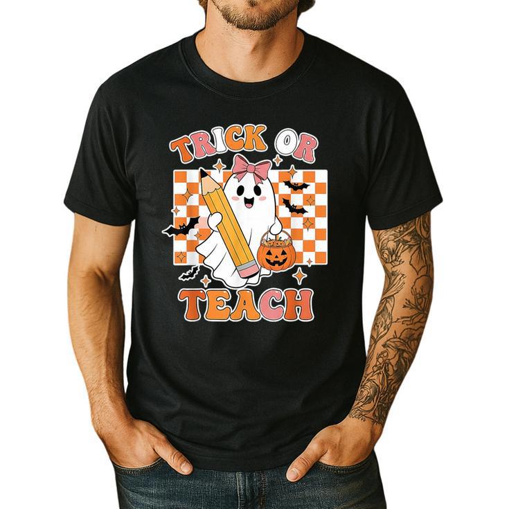Vintage Teacher Shirt Women Trick Or Teach Halloween Men's Casual T-Shirt