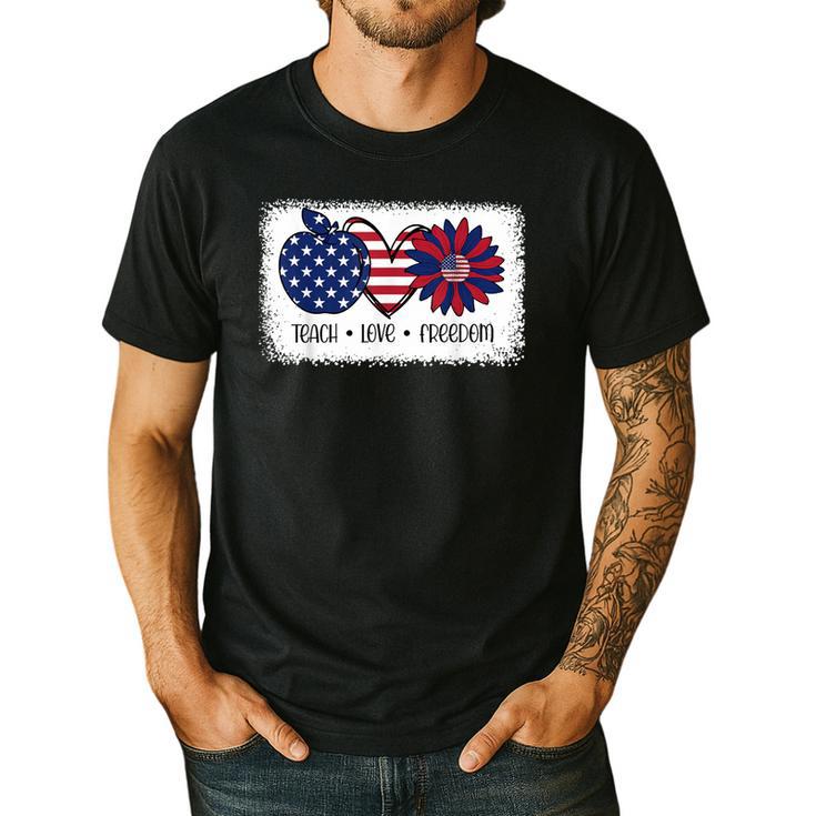 American Flag Teach Love Freedom Preschool Teacher 4th July Men's Casual T-Shirt