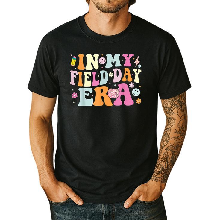 In My Field Day Era Teacher Kids Cute Groovy Field Day Men's Casual T-Shirt