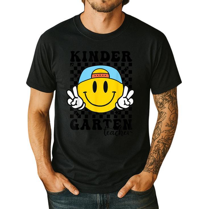 Kindergarten Teacher Hippie Smile Face Back School Men's Casual T-Shirt