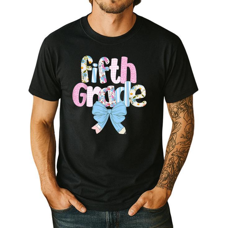Preppy Fifth Grade Teacher Blue Floral Coquette Pencil Bow Men's Casual T-Shirt