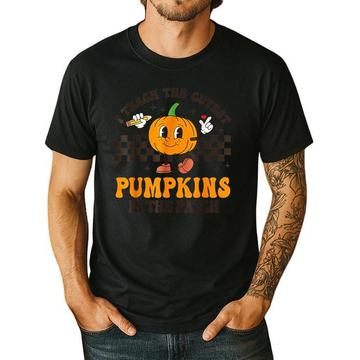 I Teach The Cutest Pumpkins In The Patch Groovy Teacher Fall Men's Casual T-Shirt
