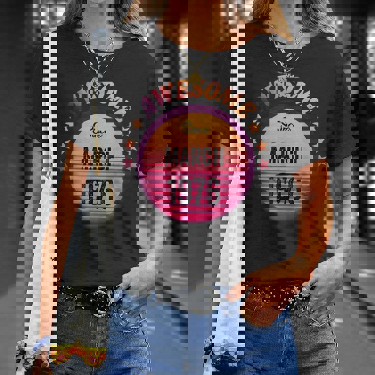 1976年3月から素晴らしい誕生日1976年3月ヴィンテージ。 Tシャツ 彼女への贈り物