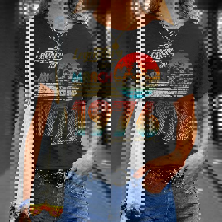 1976年3月から誕生日伝説のギフト Tシャツ 彼女への贈り物