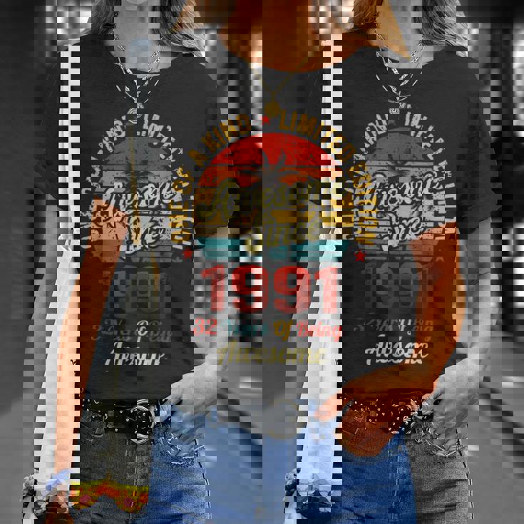 32 誕生日デコレーション メンズ レディース 1991 Bday 32Th Birthday Tシャツ 彼女への贈り物