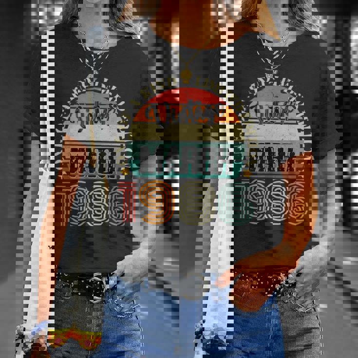 38歳 ヴィンテージ 1986年3月 38歳の誕生日 レトロ Tシャツ 彼女への贈り物
