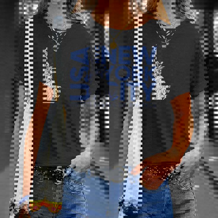 Cool Nyc New York Citytatue Of Liberty With Usa Flag Tシャツ 彼女への贈り物