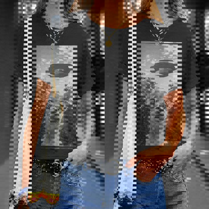 Chihuahuaelfie With Ufo Ufo と面白いチワワのセルフィー Tシャツ 彼女への贈り物