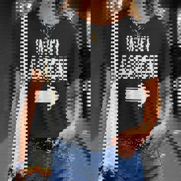 I'm With Aaron 名前 Aaron Tシャツ 彼女への贈り物
