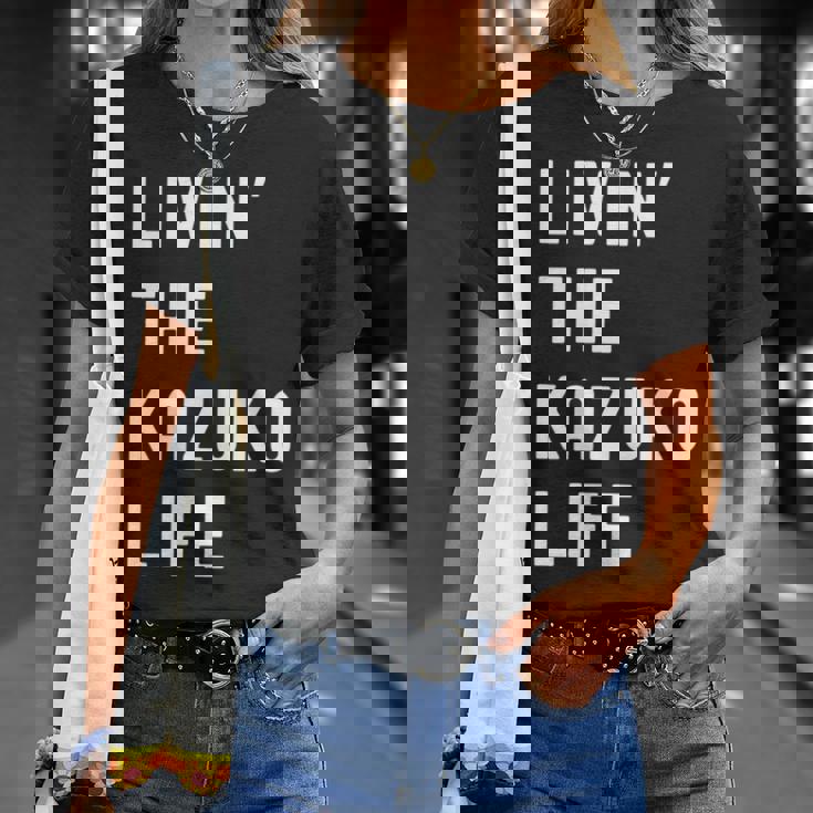 Kazuko の人生を生きている Kazuko 長袖tシャツ Tシャツ 彼女への贈り物