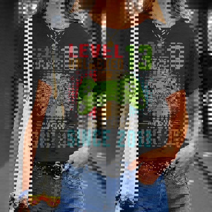 Level 13 Unlocked Birthday 13 Year Old 13Th Birthday Tシャツ 彼女への贈り物