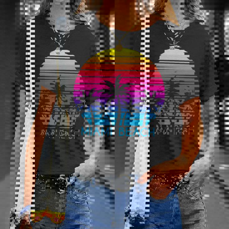 Miami Beach Florida Retrointage Atardeceracacionesiajes Manga Larga Camiseta unisex Regalos para ella