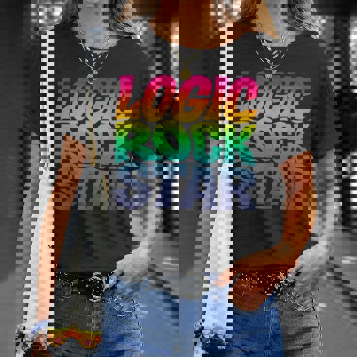 Rainbow Gradient Typography Tシャツ 彼女への贈り物