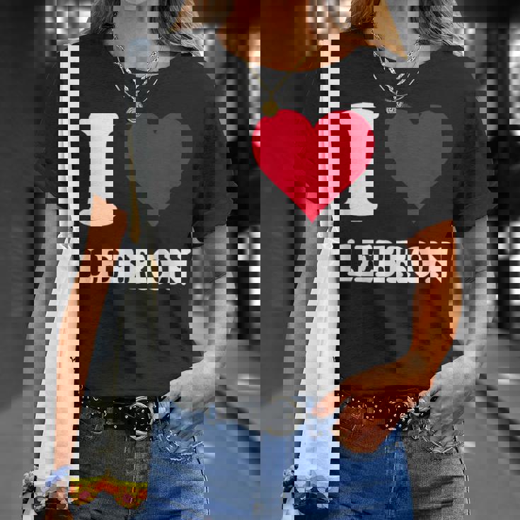 Red Heart I Love Lebron Tシャツ 彼女への贈り物