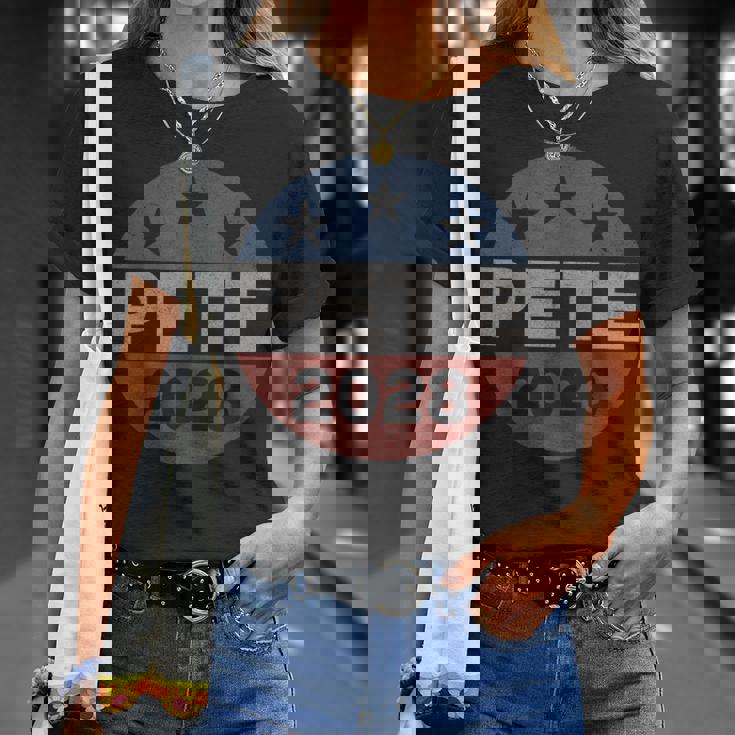 Retro Pete 2028 Pete Buttigieg Para Presidente 2028 Camiseta unisex Regalos para ella