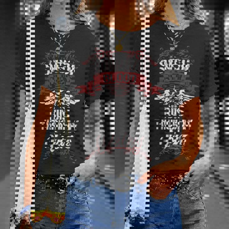Simpson Blood Runs Through Myeins 苗字 Family Tシャツ 彼女への贈り物