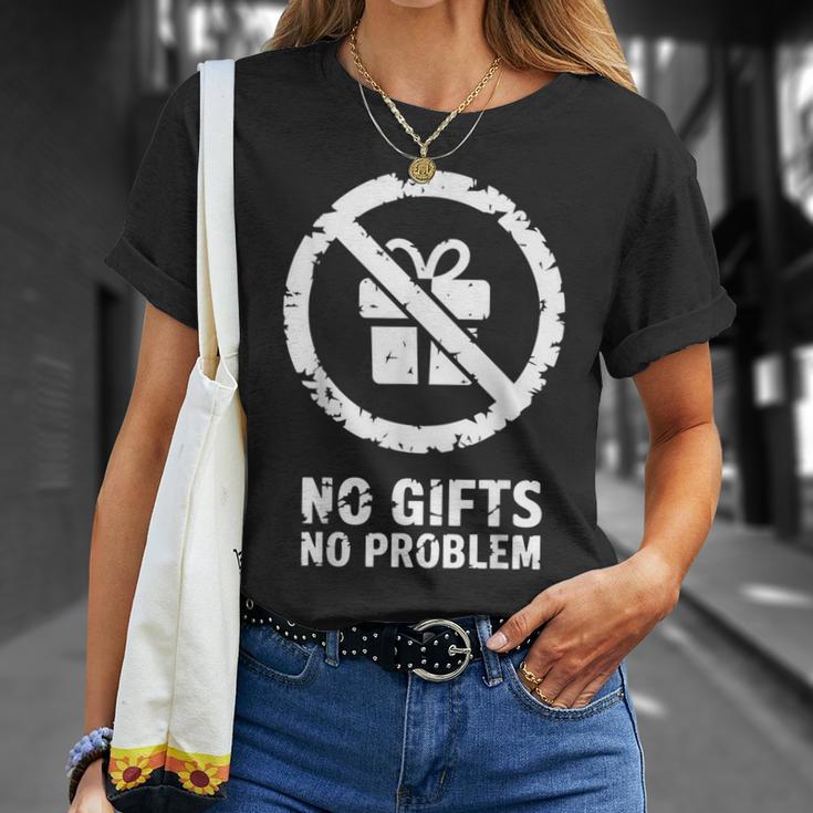 Un Noël Drôle Et Grincheux Pas De Cadeaux Pas De Problème T-Shirt Cadeaux pour elle