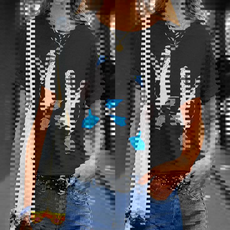 かわいいアオアシカツオドリ。 Tシャツ 彼女への贈り物