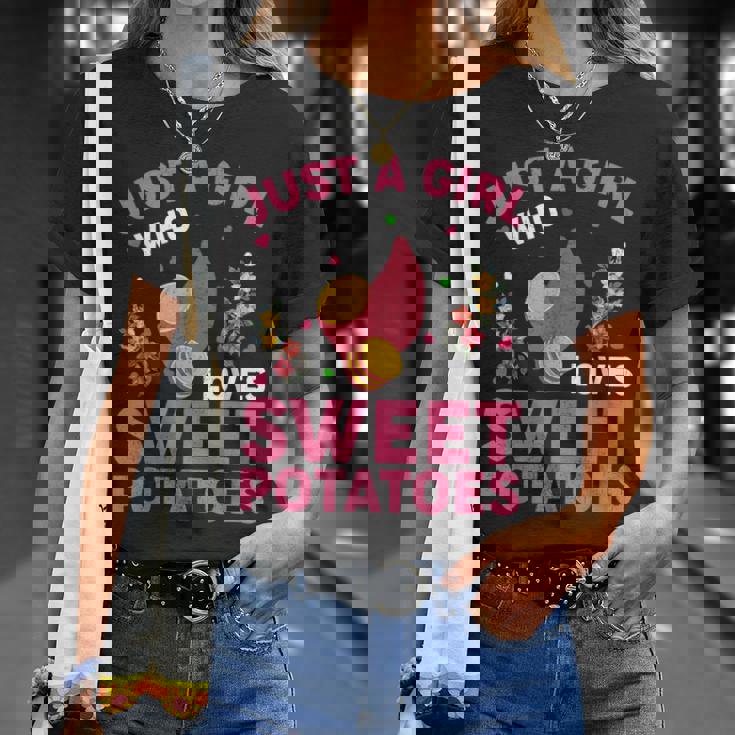 さつまいも好き さつまいもが大好きな女の子 Tシャツ 彼女への贈り物