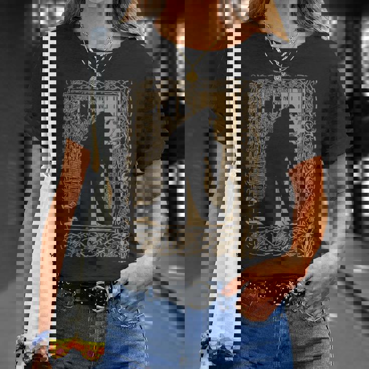 アールヌーボー、オーブリー・ビアズリー、ル・モルト・ダルサー、ギネヴィア 長袖tシャツ Tシャツ 彼女への贈り物