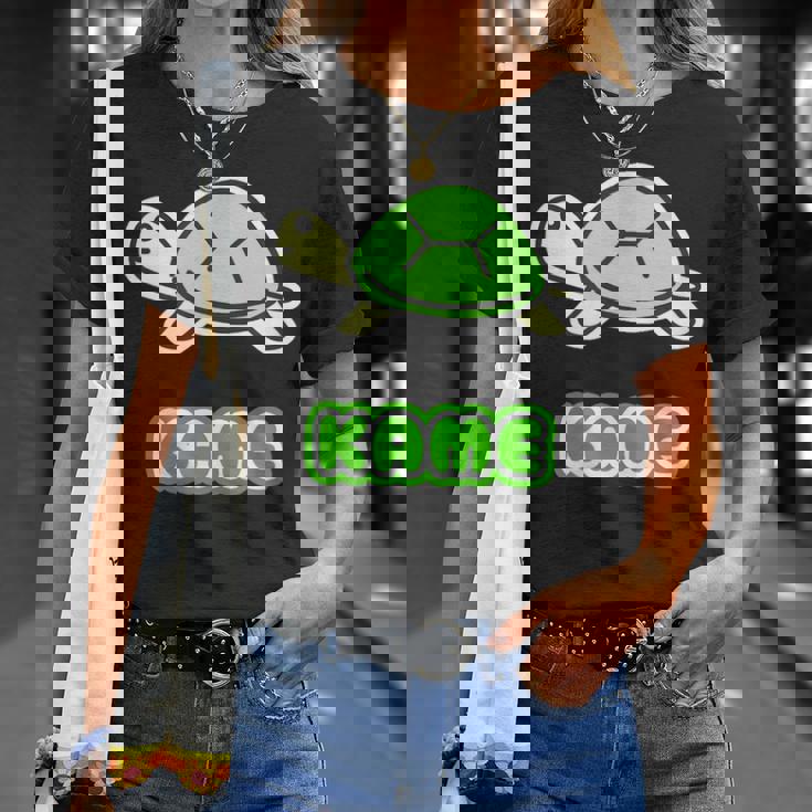 カメさん 亀《Kame》ミドリガメ【どうぶつフレンズ】水族館 ゆるくて かわいい キャラクター イラスト Tシャツ 彼女への贈り物