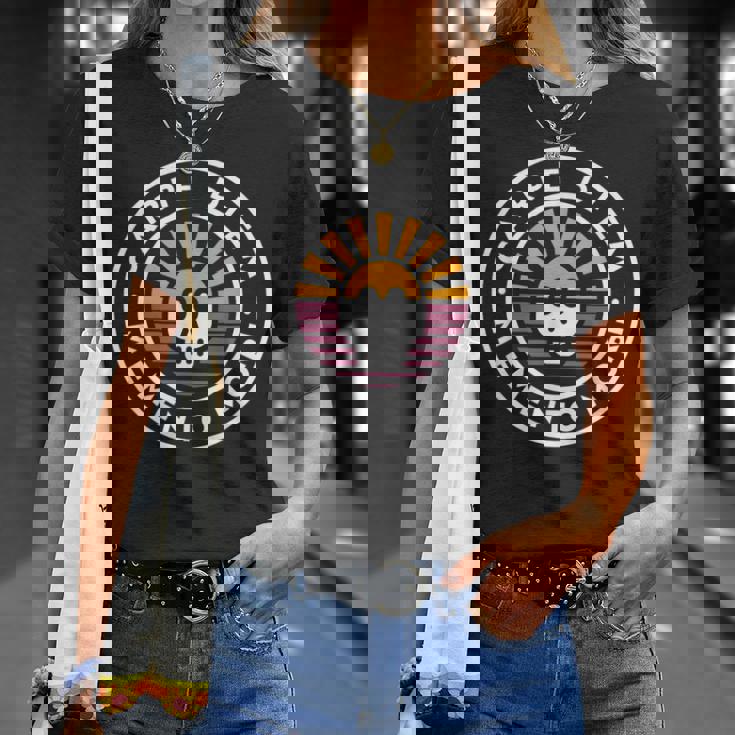 カルペ・ディエム メメント・モリ 日々の命の死をつかむ Tシャツ 彼女への贈り物