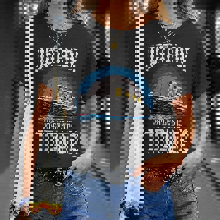 タイタニック号を愛する少年 ヴィンテージ船 タイタニック愛好家 Tシャツ 彼女への贈り物