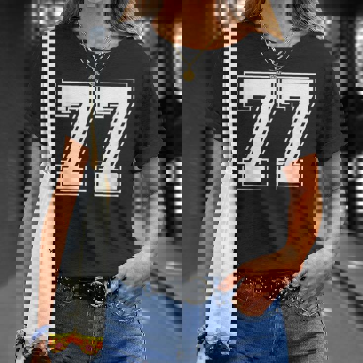 ナンバー77 野球 フットボール 誕生日 Tシャツ 彼女への贈り物