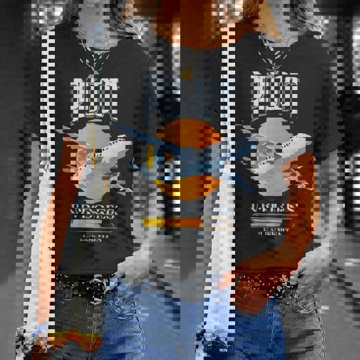 パイロット・イン・プログレス飛行機航空学校飛行機 Tシャツ 彼女への贈り物