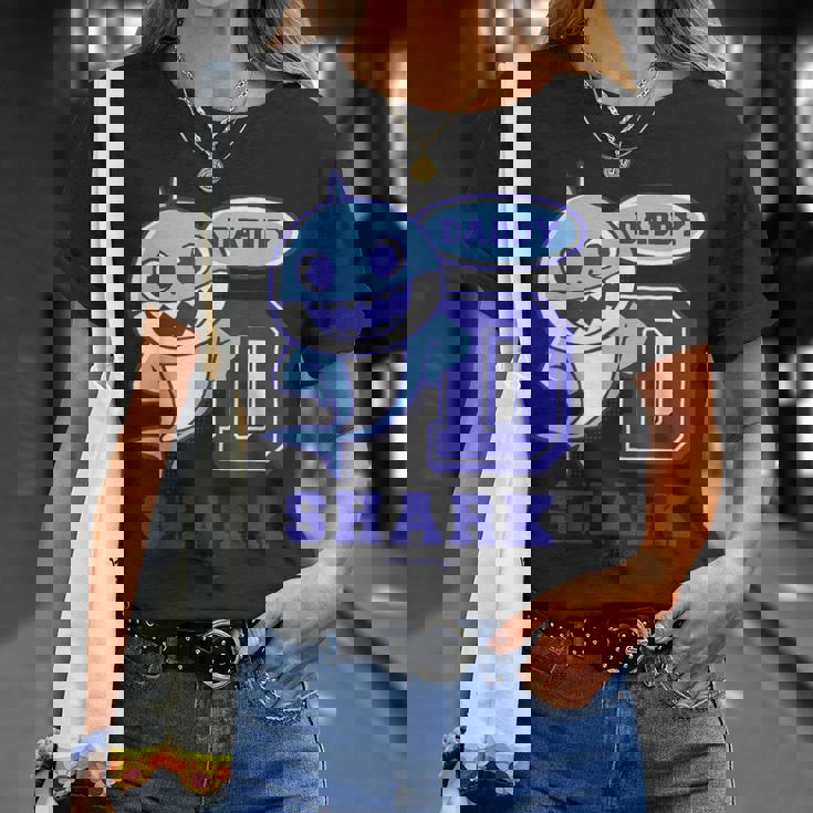 パパシャーク・レトロ・ベイシャーク・サメなかぞく・プレゼント・キッズ・メンズ・ウーマンズ Tシャツ 彼女への贈り物