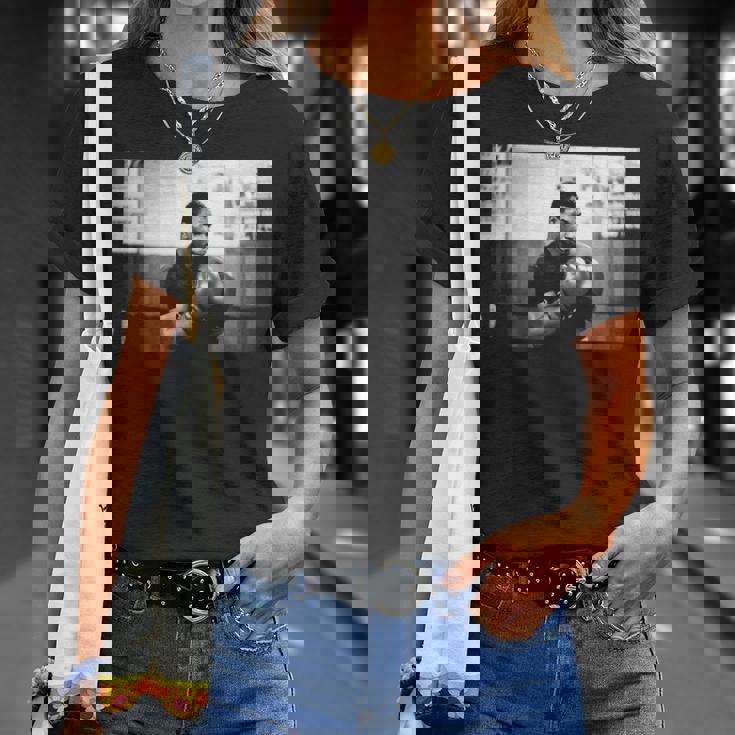 ボクサー マイク・タイソン ロンドンで ジェームズ・ティリス 対 フランク・ブルーノ Tシャツ 彼女への贈り物