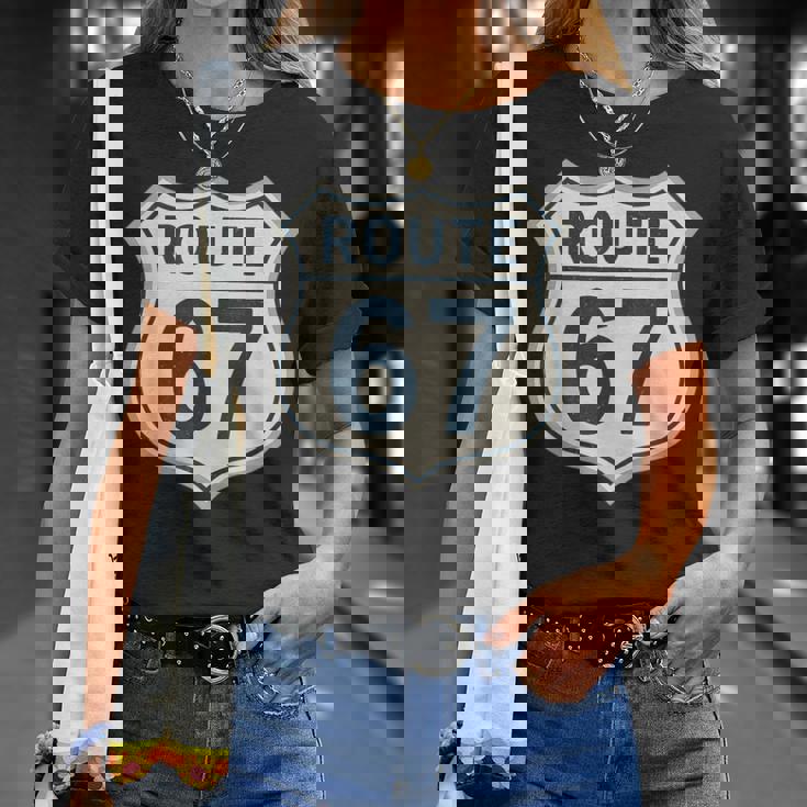 レトロ ルート 67 ハイウェイ サイン ヴィンテージ ロード ノスタルジア Tシャツ 彼女への贈り物