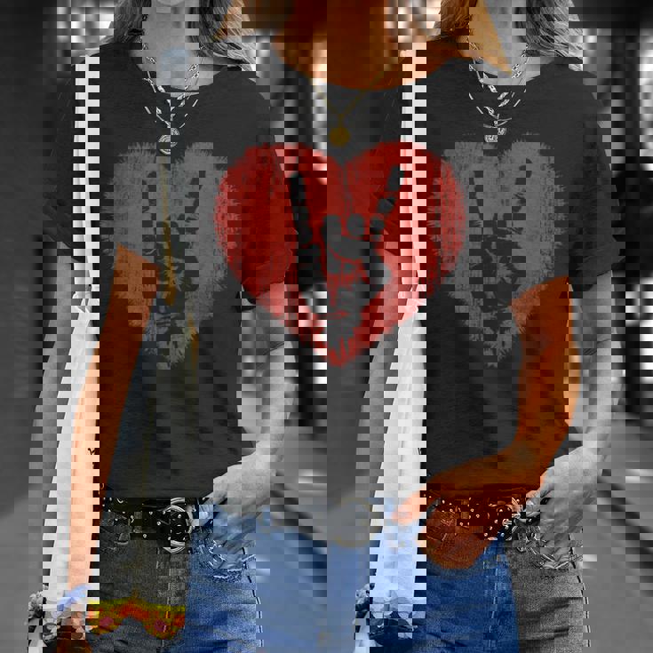 ロックミュージックラバーレッドハートロックンロール Tシャツ 彼女への贈り物