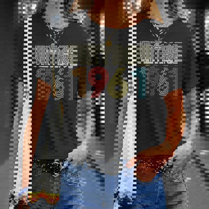 ヴィンテージ 1961年 レトロ 60歳 60歳 誕生日プレゼント 男性 女性 Tシャツ 彼女への贈り物