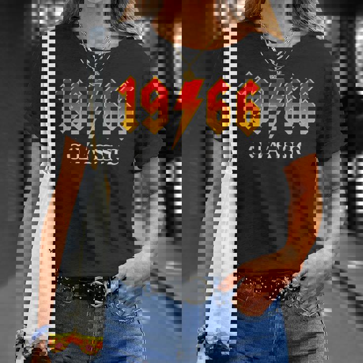 ヴィンテージ 1966 クラシック 60歳 60歳 誕生日 ロックレジェンド Tシャツ 彼女への贈り物