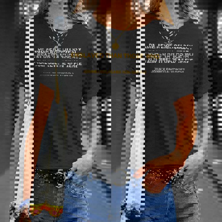 絶望的に奴隷化されたアナキズムリバタリアンの引用 Tシャツ 彼女への贈り物