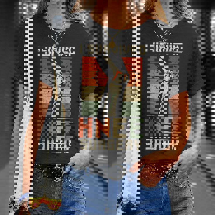 膝の手術の患者さん 面白い膝 Tシャツ 彼女への贈り物