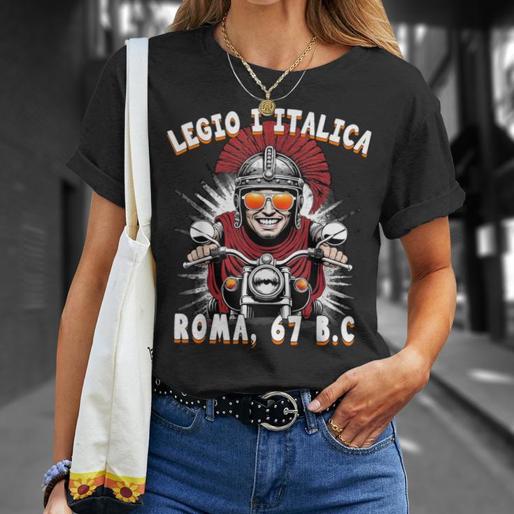 面白いローマのセンチュリオン モーターサイクリスト Legio 1 Italica Tシャツ 彼女への贈り物