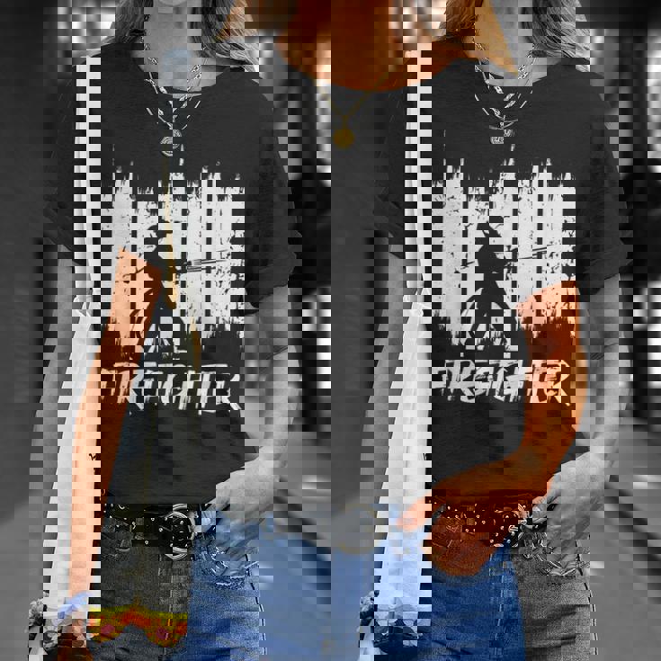 面白い消防士消防チーム消防団 Tシャツ 彼女への贈り物