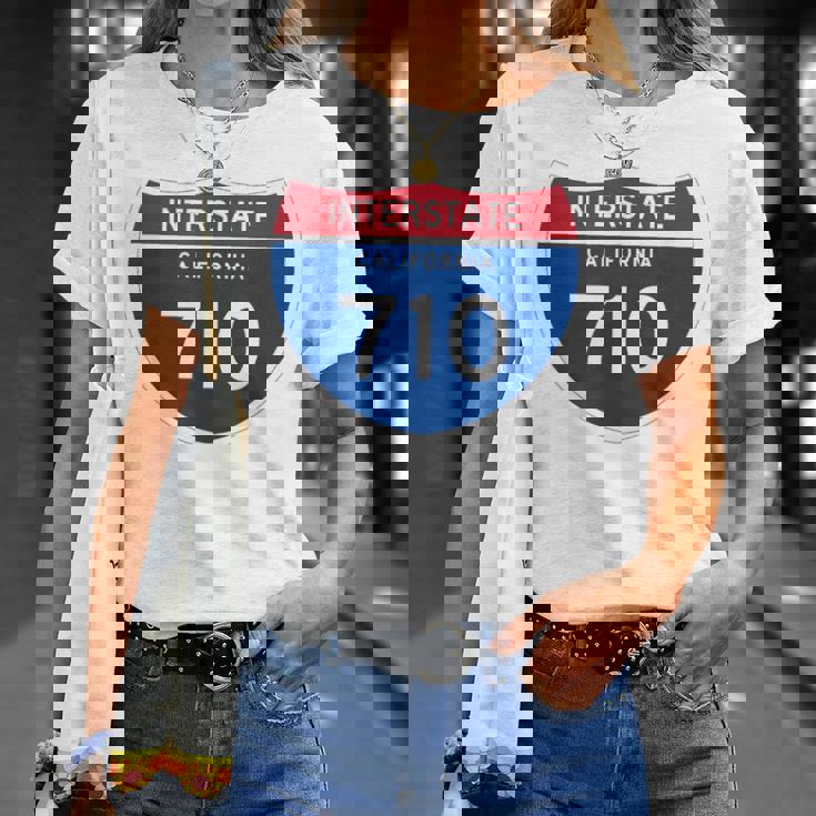Interstate 710 California Tシャツ 彼女への贈り物
