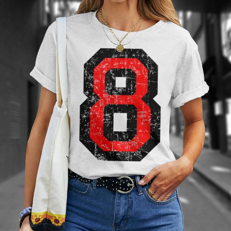 Número 8 Rojo Y Nero 8º Cumpleaños No8 Camiseta unisex Regalos para ella