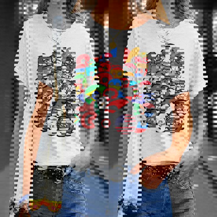 カントリーボールまたはポーランドボールの各国のグループ写真 Tシャツ 彼女への贈り物