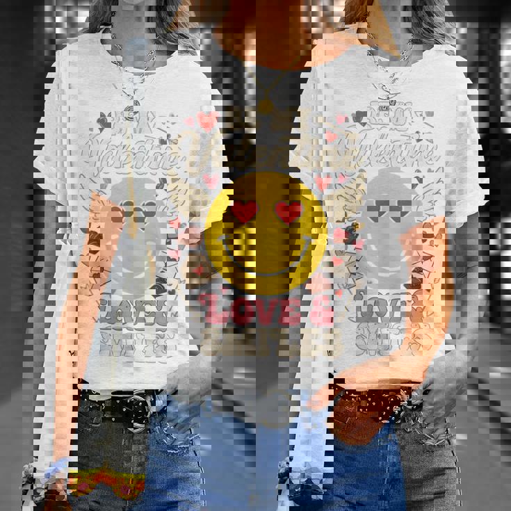 バレンタイン スマイルフェイス ハート 翼 かわいい 愛 チョコレート Tシャツ 彼女への贈り物