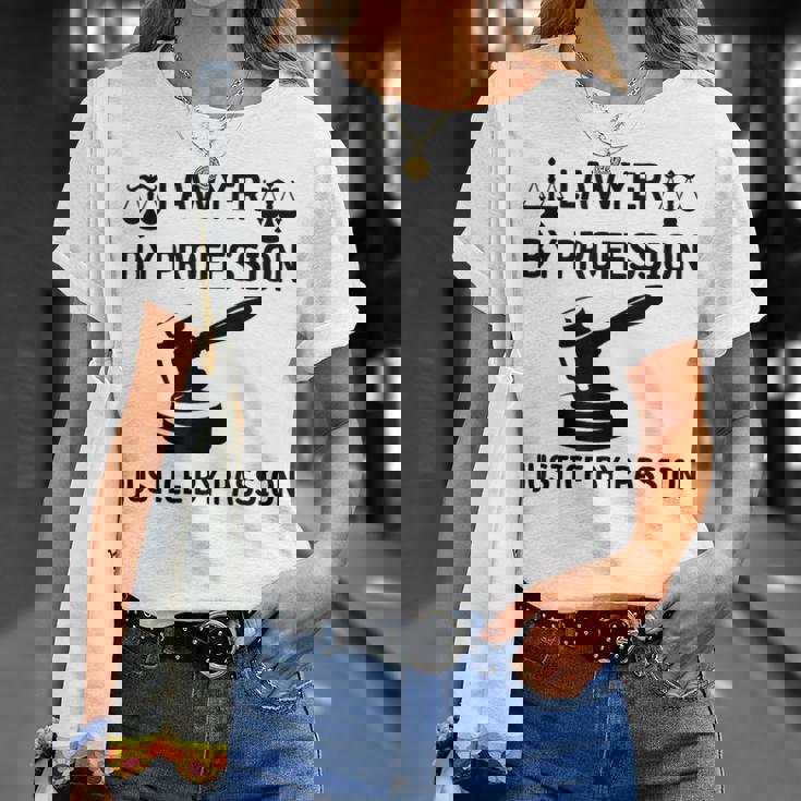 弁護士 法律 格言 法学者 デザイン 弁護士 Tシャツ 彼女への贈り物